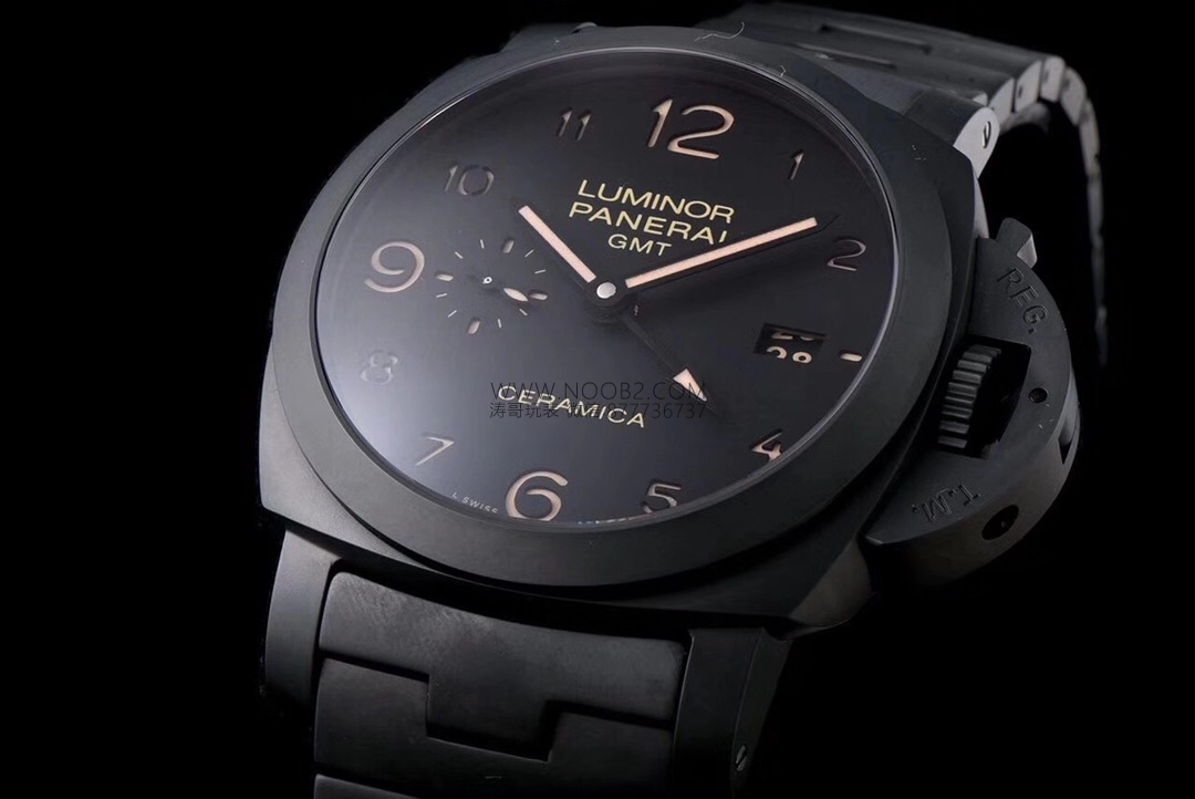 Vs Panerai PAM438 Black Warrior seramik p9001 full siyah mekanizma gerçek V2 versiyon replika saat orijinal karşılaştırmalı incelemesi — 12. fotoğraf
