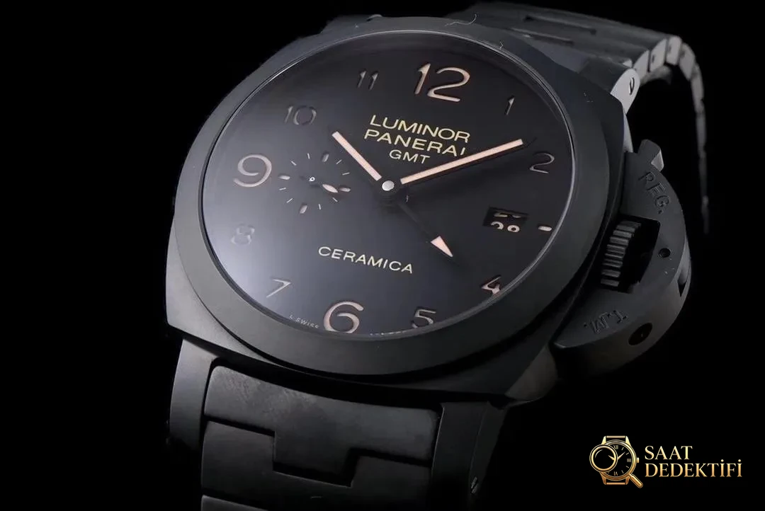 Vs Panerai PAM438 Black Warrior seramik p9001 full siyah mekanizma gerçek V2 versiyon replika saat orijinal karşılaştırmalı incelemesi - Genel Açı ve Estetik Duruş