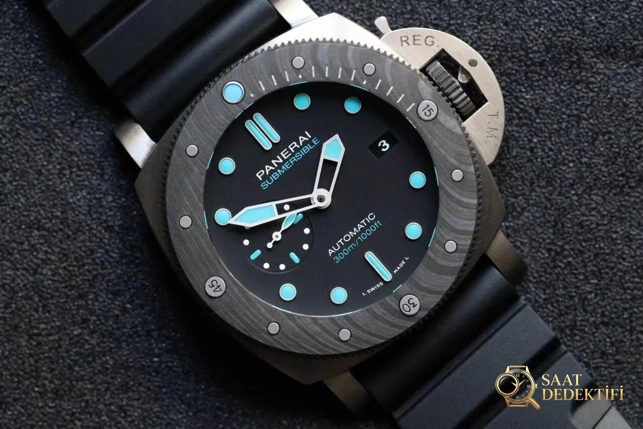 VS Panerai PAM799 karbon fiber bezelli titanyum kasa 47 mm replika saat incelemesi - Arka Kapak ve Mekanizma Detayı