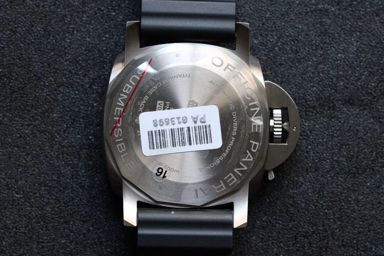 VS Panerai PAM799 karbon fiber bezelli titanyum kasa 47 mm replika saat incelemesi — 11. fotoğraf
