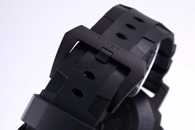 VS Panerai Submersible serisi PAM01616 karbon fiber replika saat incelemesi — 18. fotoğraf