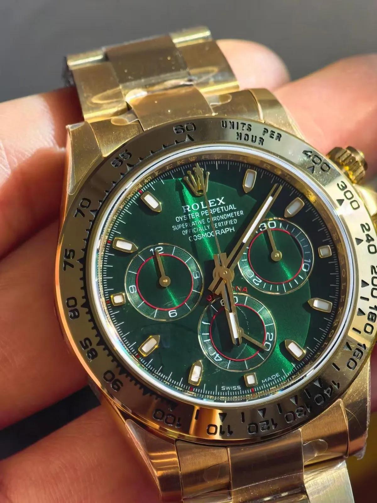 VSF Daytona Yellow Gold Green Dial V3 - Arka Kapak ve Mekanizma Detayı