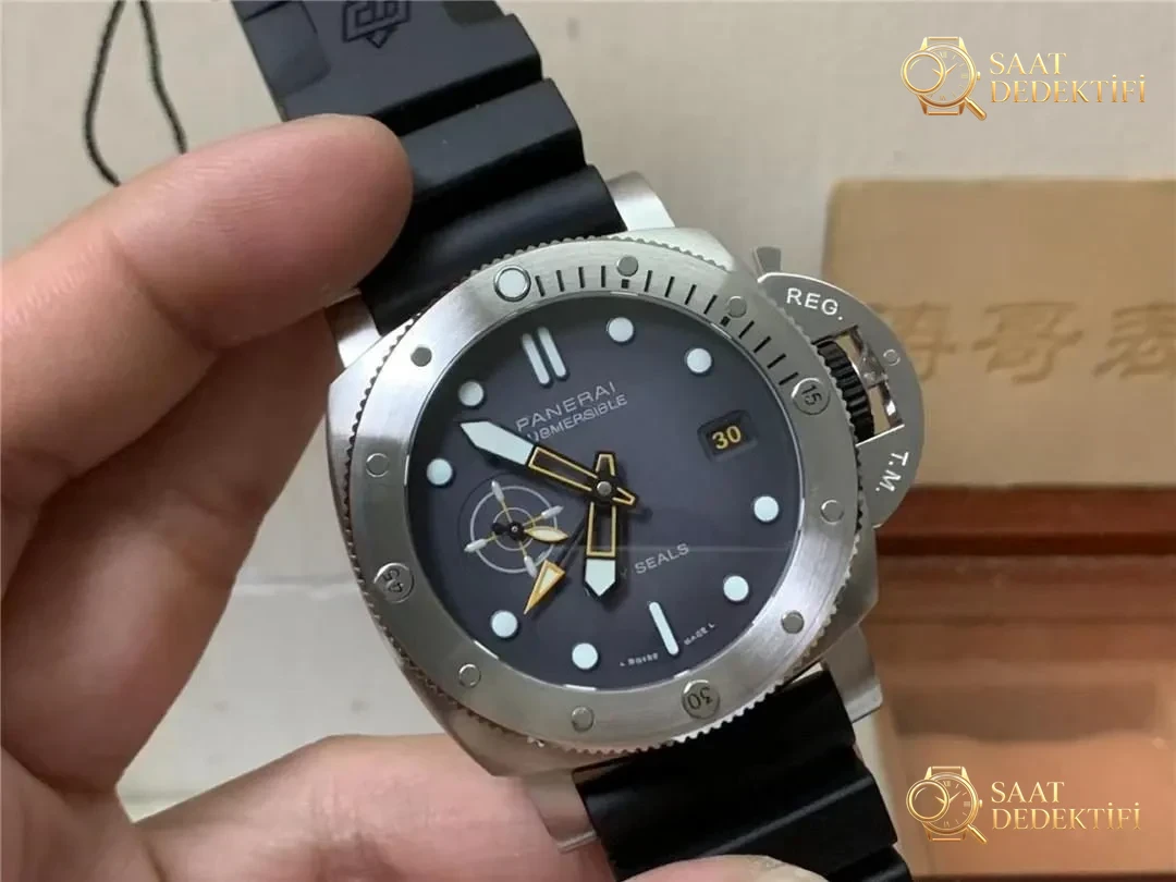 VS/SBF Factory Panerai 1323 Limited Edition Gerçek Çekim Kısa İnceleme - Arka Kapak ve Mekanizma Detayı