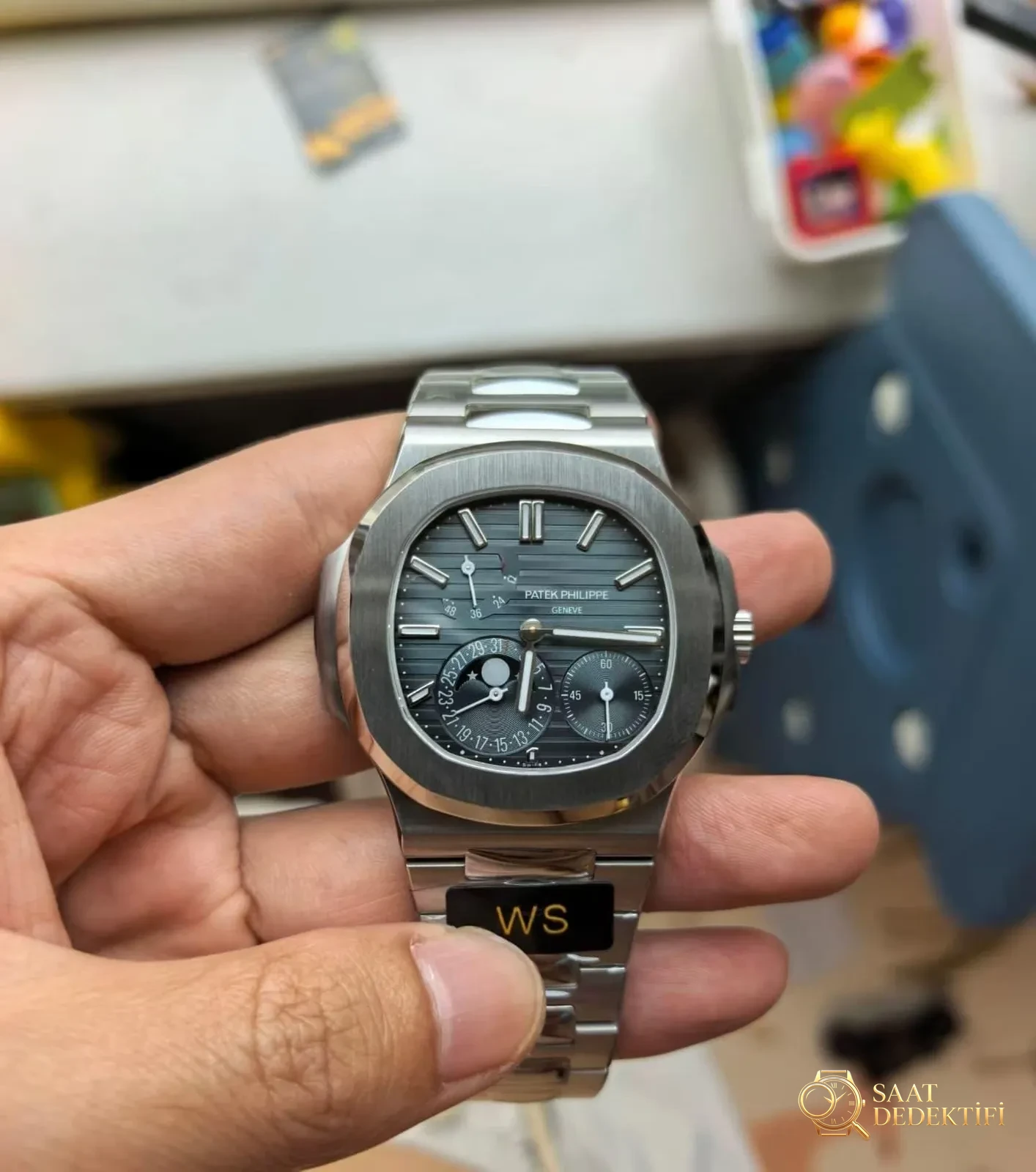 WS Factory tam modifiyeli Patek Philippe Nautilus 5712 SW kadranı, dolu orta aks, mat yüzeyli mooniphase kadranı ile bir çırpıda hedefe ulaşıyor mu? - Kasa Profili ve Kurma Kolu İncelemesi