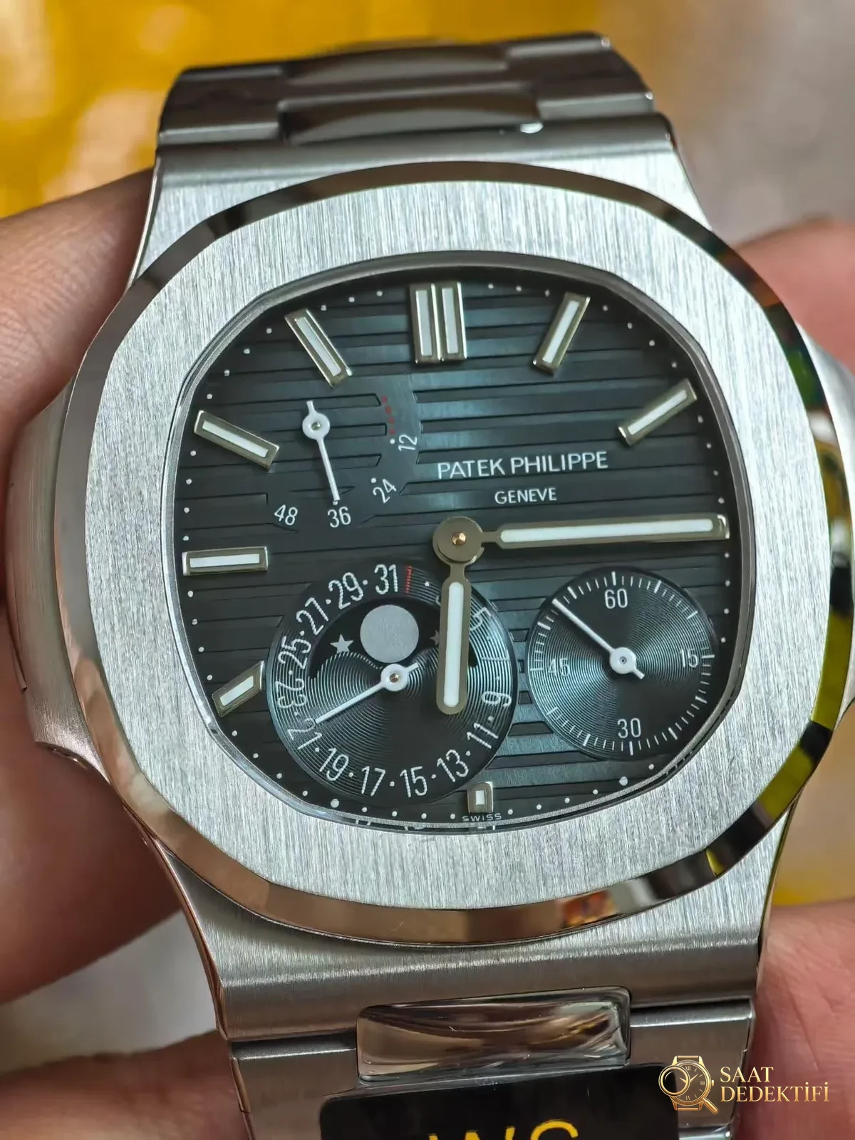 WS Factory tam modifiyeli Patek Philippe Nautilus 5712 SW kadranı, dolu orta aks, mat yüzeyli mooniphase kadranı ile bir çırpıda hedefe ulaşıyor mu? - Bilekte Duruş ve Kasa Orantısı