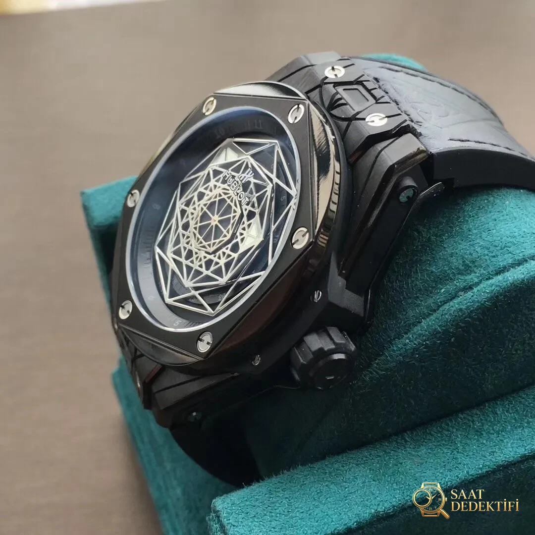 WWF Factory Hublot Big Bang Sang Bleu Tattoo İncelemesi: Sektördeki ilk gerçek titanyum SangBleu saati - Tepe Koruması ve Ayar Fonksiyonu