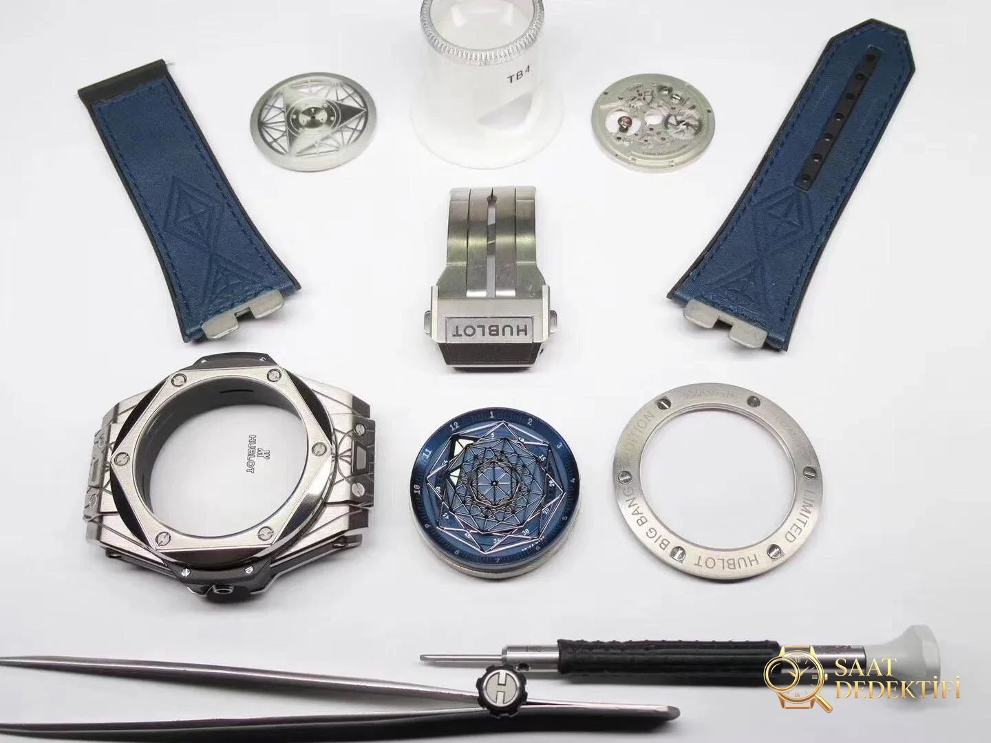 WWF Factory Hublot Big Bang Sang Bleu Tattoo İncelemesi: Sektördeki ilk gerçek titanyum SangBleu saati - Genel Açı ve Koleksiyon Duruşu