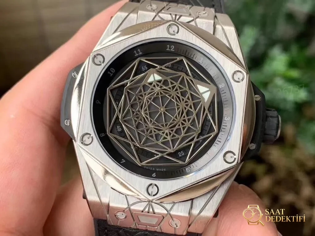 WWF Factory Hublot BIG BANG Tattoo işçiliği nasıl? İlk bakışta replika olduğu belli oluyor mu? - Kadran Detayı ve Bezel İşçiliği