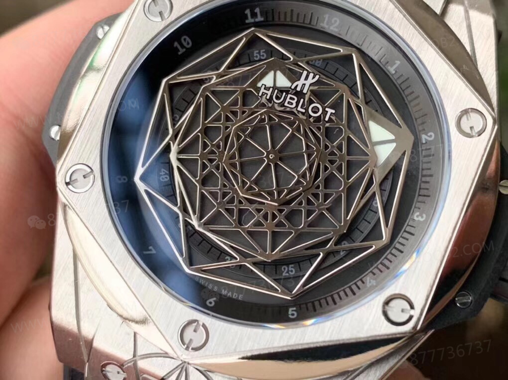 WWF Factory Hublot BIG BANG Tattoo işçiliği nasıl? İlk bakışta replika olduğu belli oluyor mu? — 3. fotoğraf