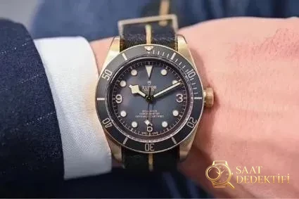 XF Factory A2824 Mekanizmalı Replika Zenith Type 20 Extra Special Bronz Saat - Yan Profil ve Kordon Bağlantısı