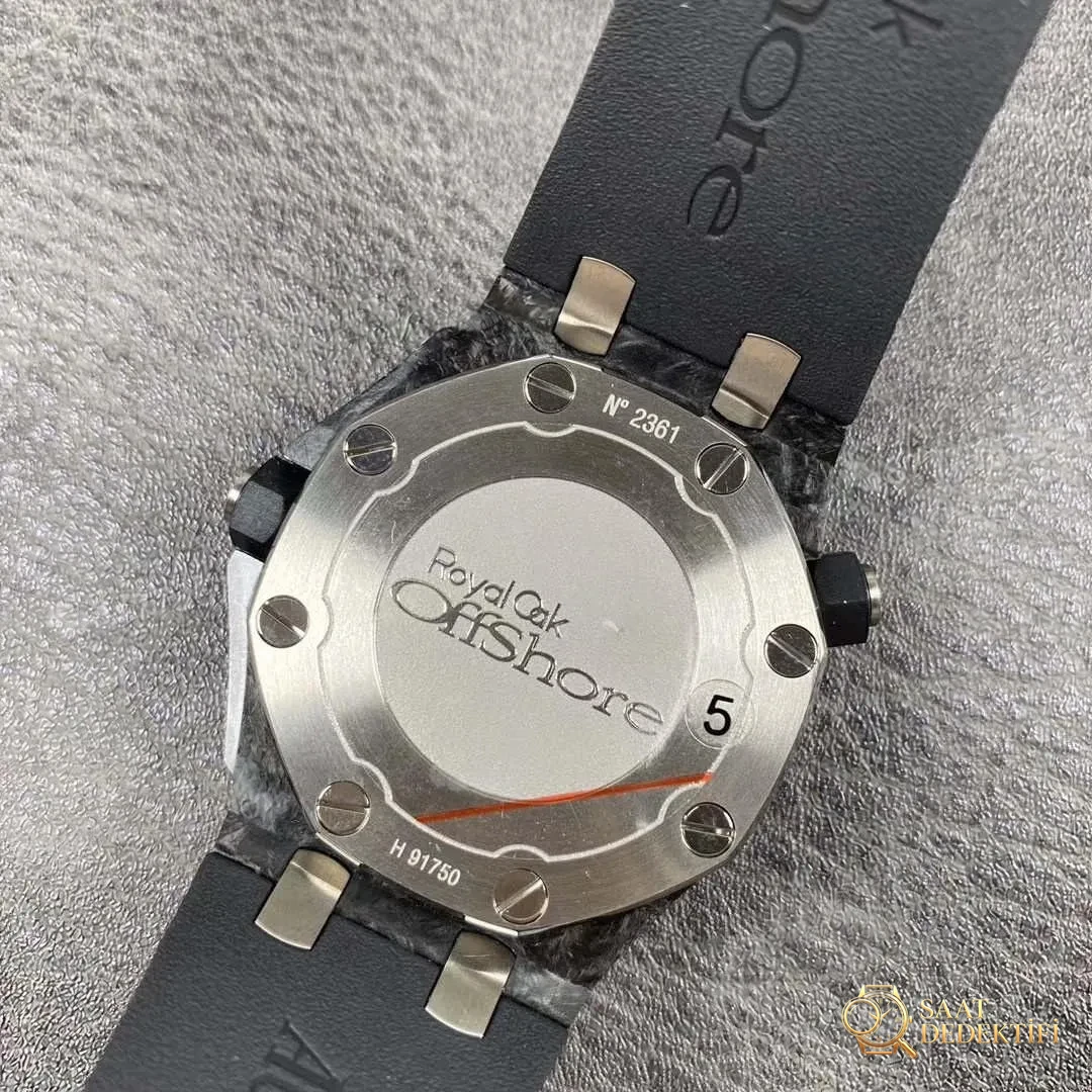 Qu'est-ce qui a été amélioré dans la version V3 de la montre en carbone forgé XF Factory Audemars Piguet 15706 ? - Ressort principal du mécanisme et détail de l'équilibre