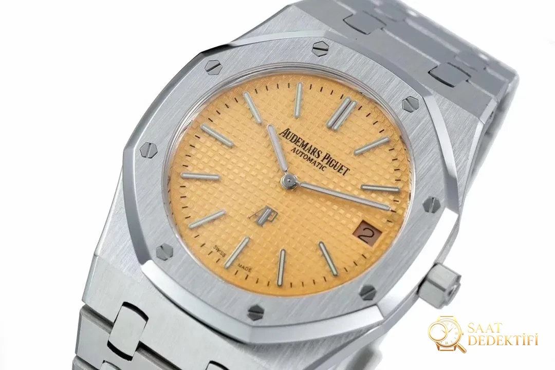 XF Factory Audemars Piguet Royal Oak 15202 rose gold kadranlı saat nasıl? - Arka Kapak ve Mekanizma Detayı