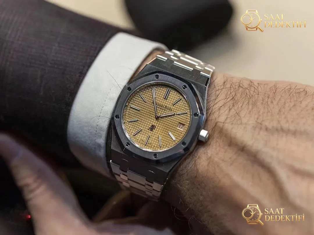 XF Factory Audemars Piguet Royal Oak 15202 rose gold kadranlı saat nasıl? - Tepe Koruması ve Ayar Fonksiyonu