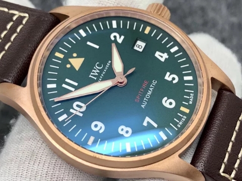 XF Factory Replika IWC Pilot Bronze Saat, Asia ETA 2824-2 Mekanizma ve Kahverengi Deri Kayış — 4. fotoğraf