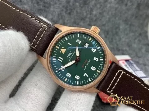 XF Factory Replika IWC Pilot Bronze Saat, Asia ETA 2824-2 Mekanizma ve Kahverengi Deri Kayış - Makro Kadran ve İndeks İşçiliği