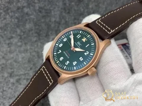 XF Factory Replika IWC Pilot Bronze Saat, Asia ETA 2824-2 Mekanizma ve Kahverengi Deri Kayış - Klips Kilidi ve Lazer Damgalar