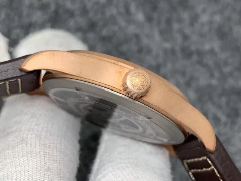 XF Factory Replika IWC Pilot Bronze Saat, Asia ETA 2824-2 Mekanizma ve Kahverengi Deri Kayış — 8. fotoğraf
