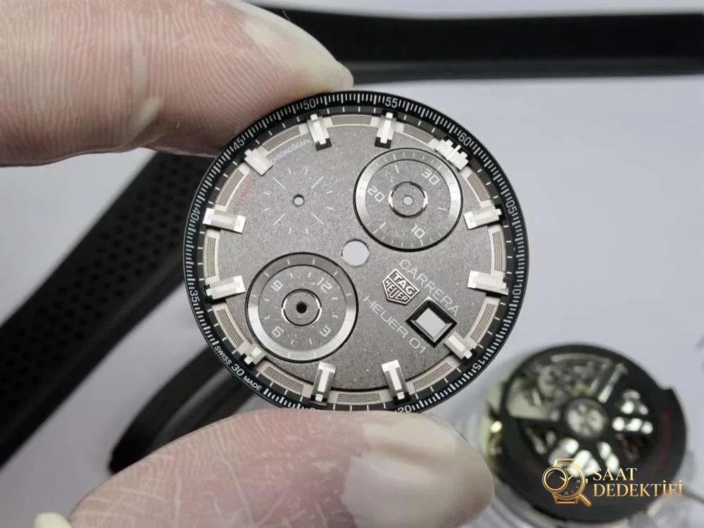 XF Factory TAG Heuer Carrera Ay Yüzeyi Heuer 01 CLEP özel modeli tanıtıldı - Bilezik Bakla Ayrımı ve Pim Yapısı