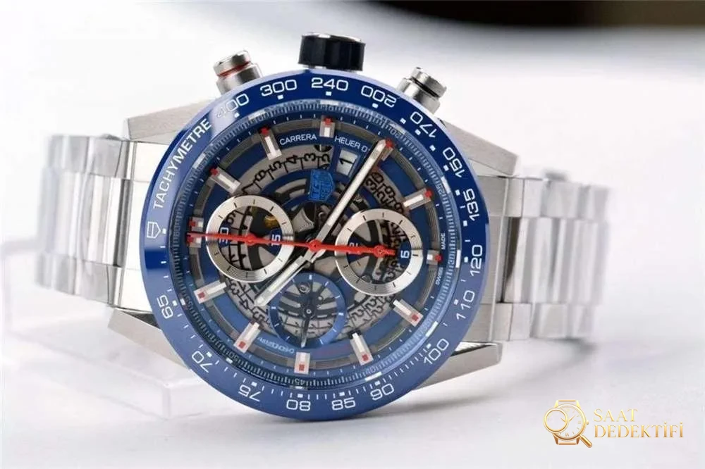 XF Factory TAG Heuer Carrera serisi - Yeni mavi kadranlı saat işçilik incelemesi - Arka Kapak ve Mekanizma Detayı