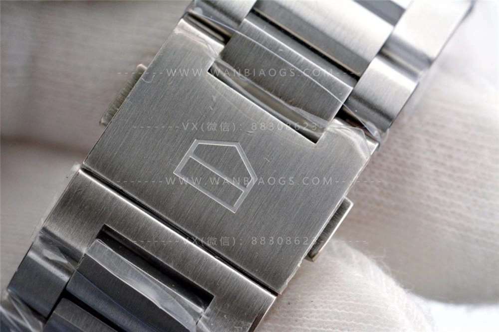 XF Factory TAG Heuer Carrera serisi - Yeni mavi kadranlı saat işçilik incelemesi — 9. fotoğraf
