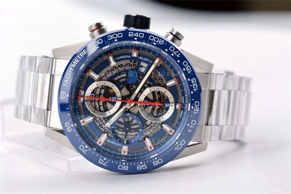 XF Factory TAG Heuer Carrera serisi - Yeni mavi kadranlı saat işçilik incelemesi — 15. fotoğraf