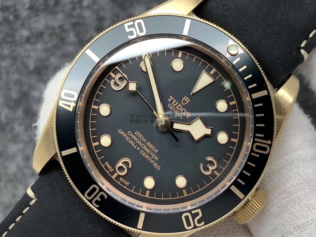 XF Factory Tudor Bronz Arduvaz Grisi M79250BA Kol Saati Detaylı İncelemesi — 4. fotoğraf