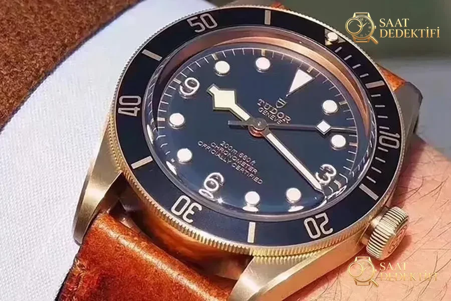 XF Factory Tudor Heritage serisi Mavi Bronz V3 versiyonu saatin orijinalle karşılaştırmalı incelemesi - Kadran Detayı ve Bezel İşçiliği