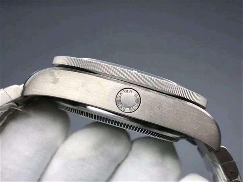 XF Factory Tudor Mavi Savaş Baltası Orijinal Karşılaştırmalı Görsel İncelemesi — 12. fotoğraf