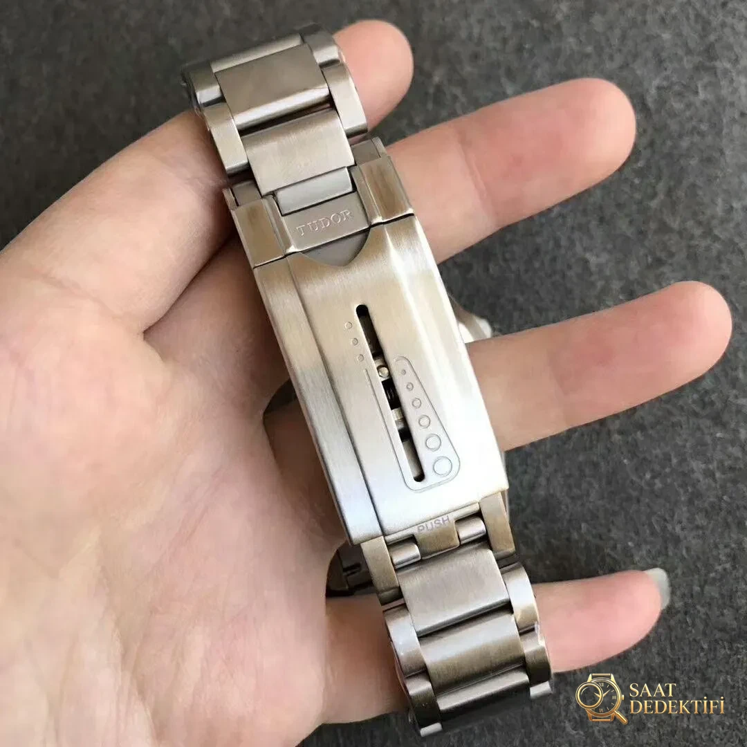 XF V3 Replika Tudor Pelagos Bilezik