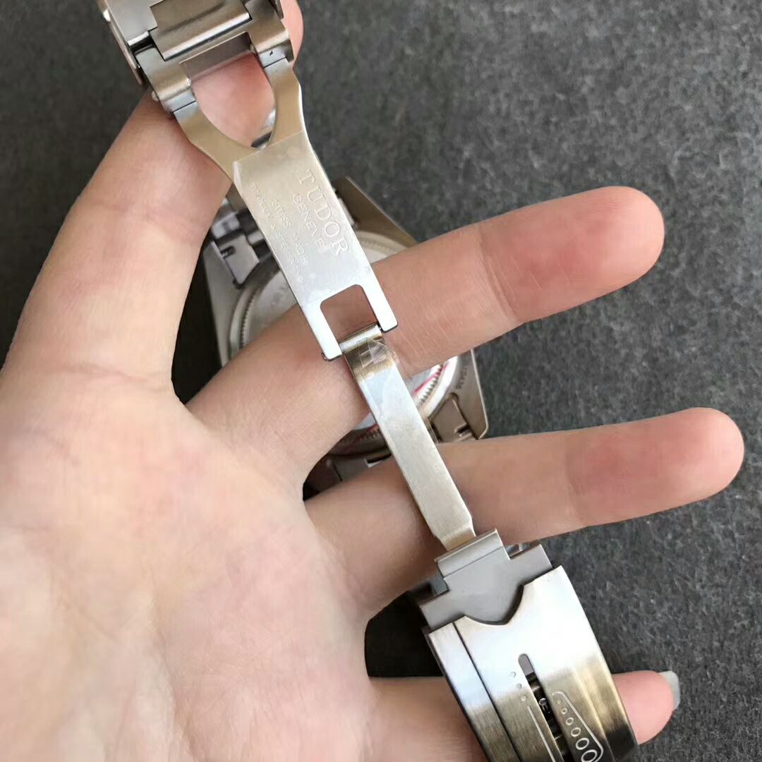 XF V3 Replika Tudor Pelagos Kapama Tokası
