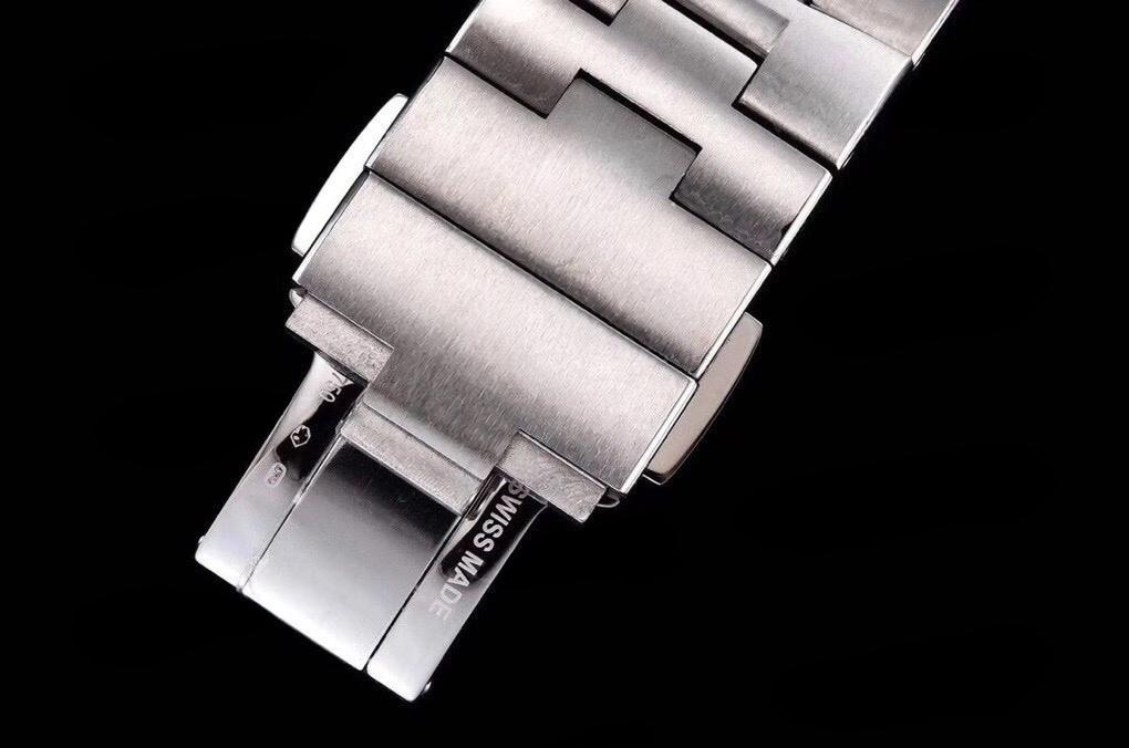 XF Factory Vacheron Constantin Overseas 2000V Siyah Kadranlı Ultra İnce Saat İncelemesi — 8. fotoğraf