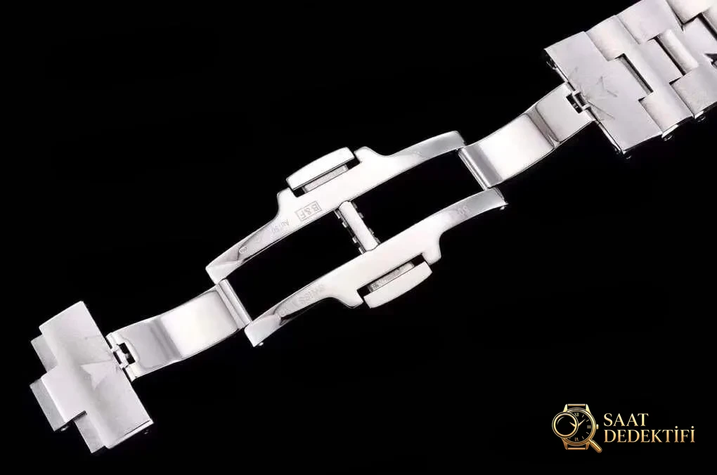 XF Factory Vacheron Constantin Overseas 2000V Siyah Kadranlı Ultra İnce Saat İncelemesi - Fosfor ve Super-LumiNova Gece Görünümü