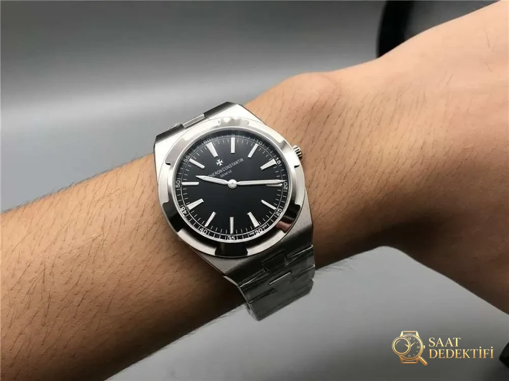 XF Factory Vacheron Constantin Overseas 2000V Ultra İnce «Siyah Kadran» İşçilik İncelemesi - Genel Açı ve Estetik Duruş