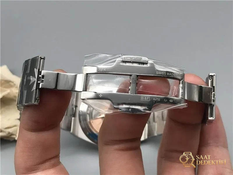 XF Factory Vacheron Constantin Overseas Ultra İnce 2000v Siyah Kadran Kol Saati İncelemesi - Fosfor ve Super-LumiNova Gece Görünümü