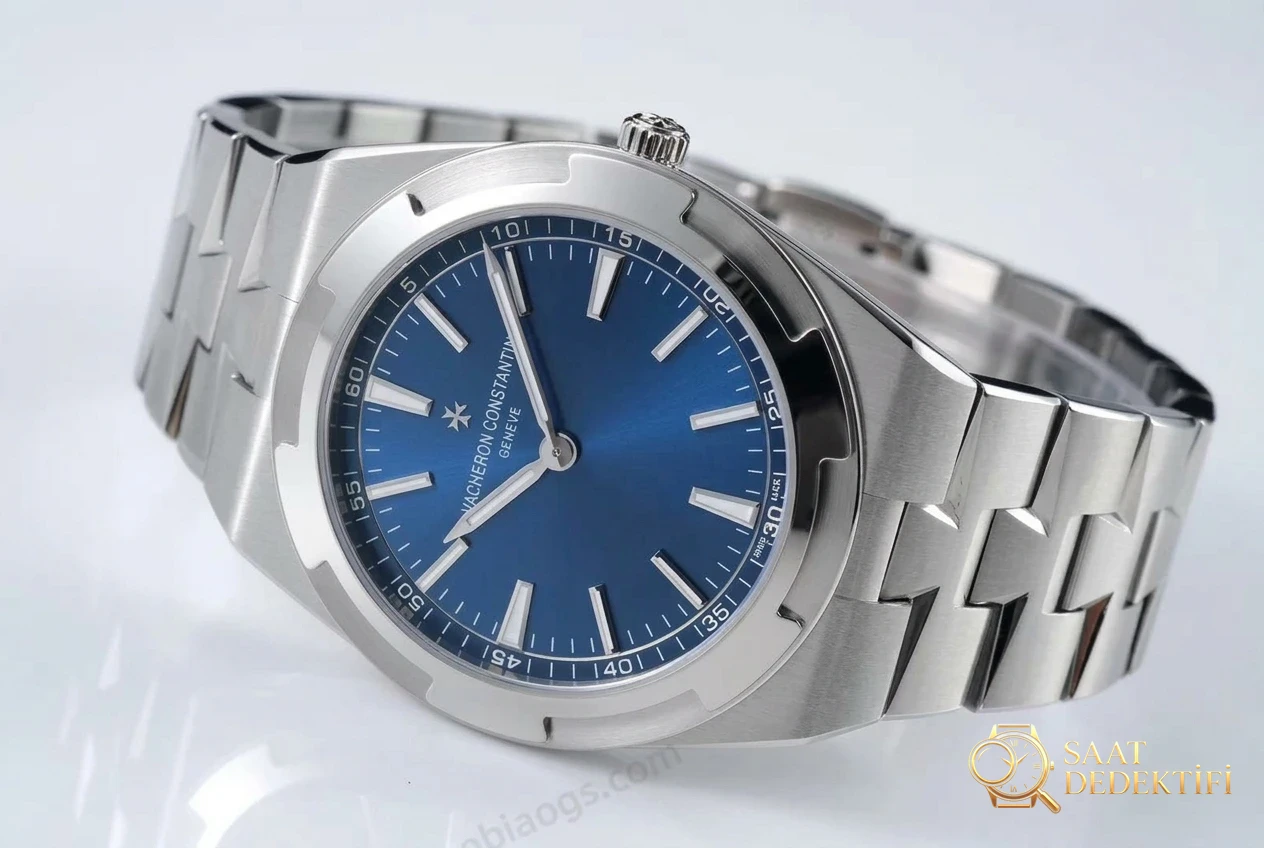 XF Factory Vacheron Constantin Overseas Ultra İnce Mavi Kadran İncelemesi - Fosfor ve Super-LumiNova Gece Görünümü