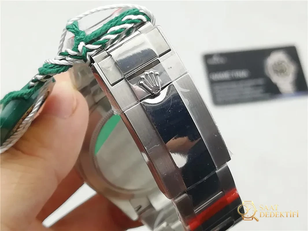 Yeni Başlayanlar İçin En İyi On Replika Saat - Safir Kristal Cam Eğimi ve Yansıması