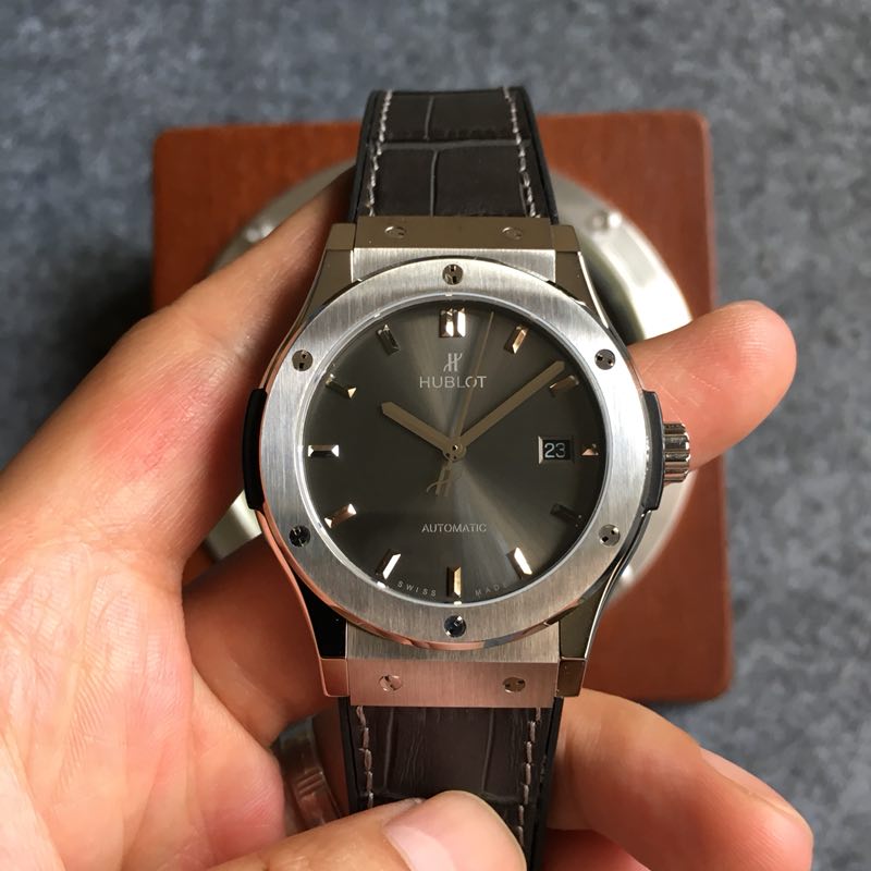 Replika Hublot Classic Fusion 42mm F16 Factory