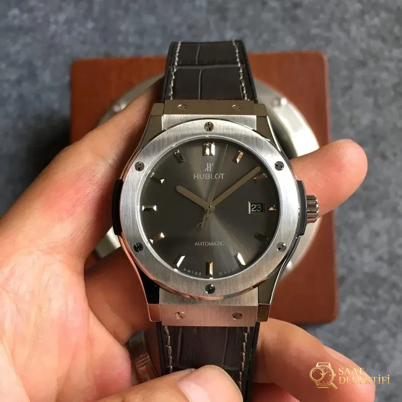Replika Hublot Classic Fusion 42mm F16 Factory