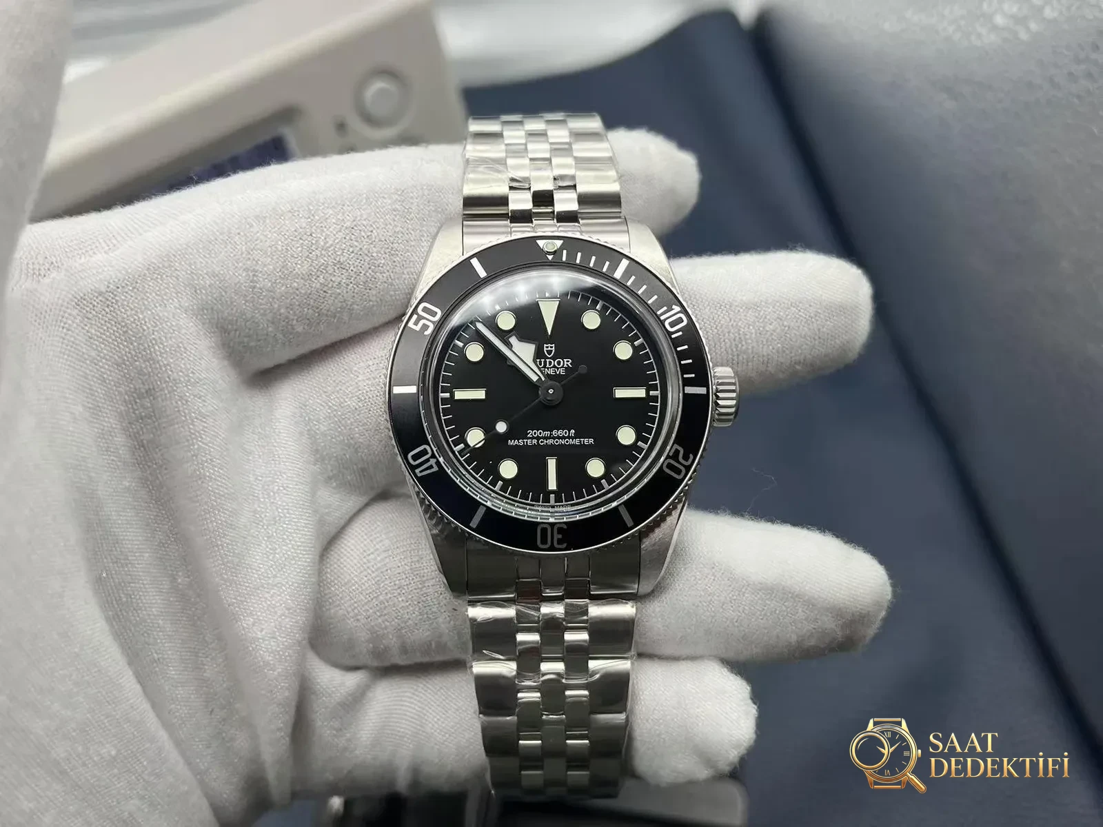 Yeni Black Bay M7941A1A0NU-0003 tanıtıldı - Kasa Profili ve Kurma Kolu İncelemesi