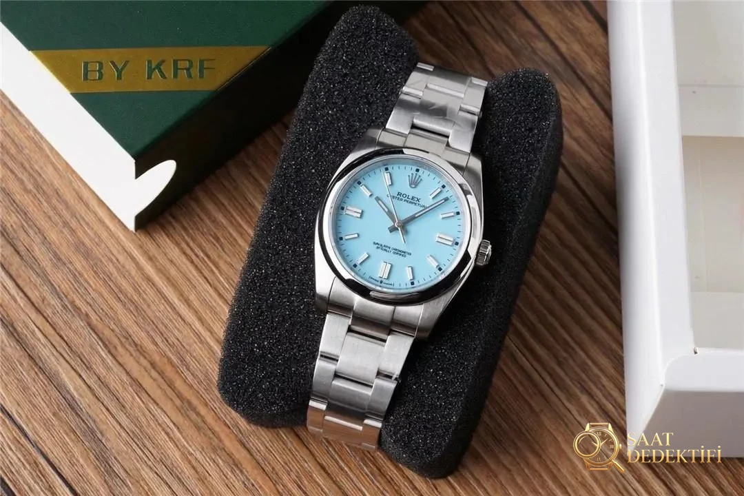 Yeni cila kadranlı KRF Factory Rolex Oyster Perpetual 126000 serisi 36 mm işçiliği nasıl? - Arka Kapak ve Mekanizma Detayı