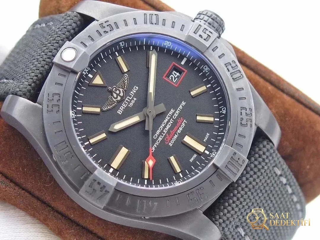 Replika Breitling Avenger BlackBird Siyah Kadran