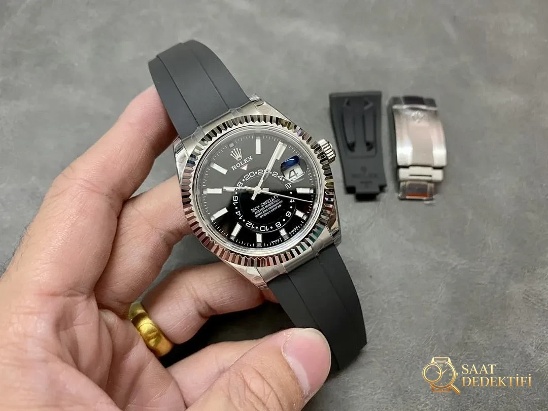 Yeni N Factory Sky-Dweller kalitesi iyi mi? - Arka Kapak ve Mekanizma Detayı