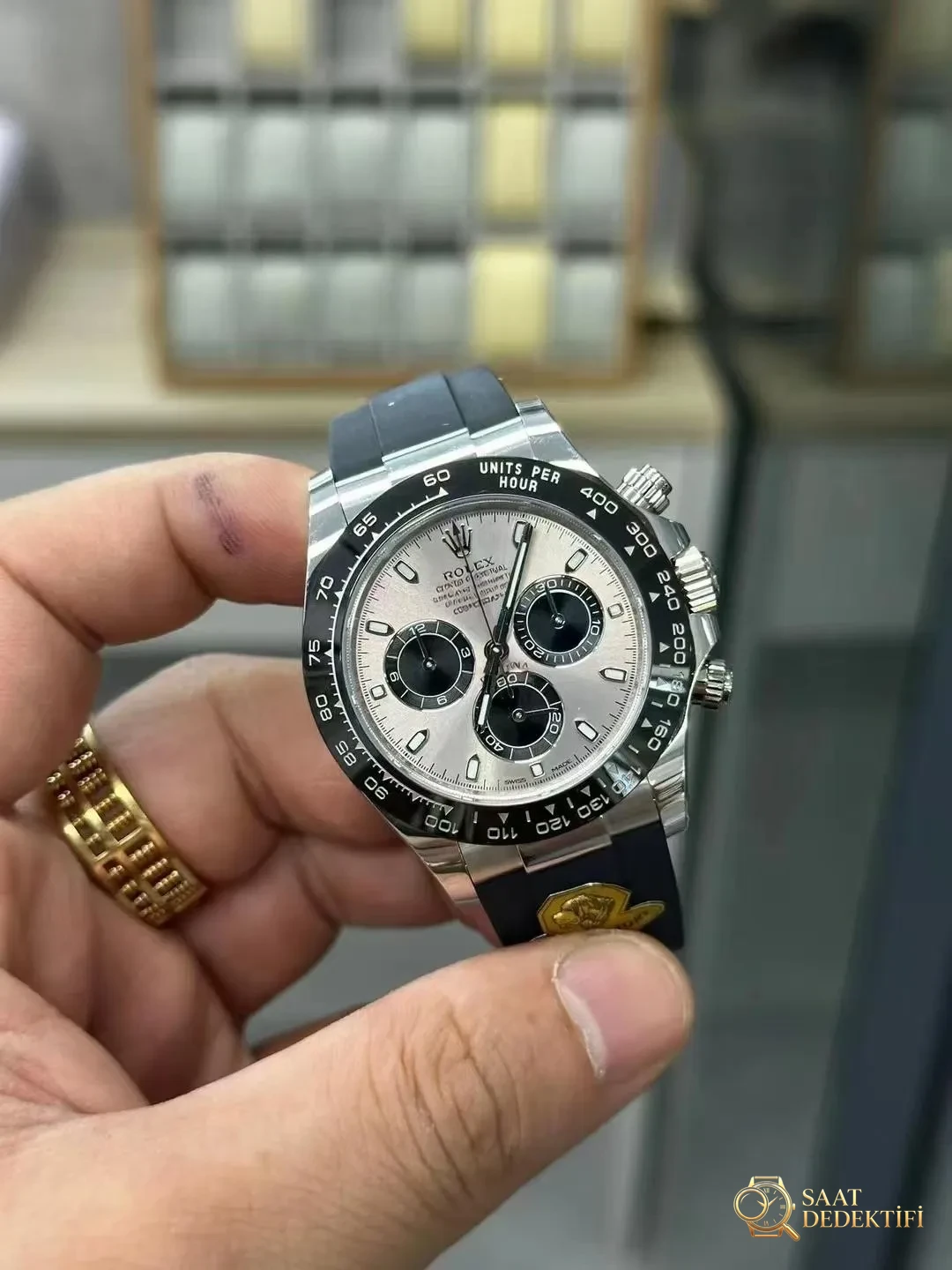 Yeni Trend – Ağırlığı Artırılmış Replika Saatler - Kadran Detayı ve Bezel İşçiliği