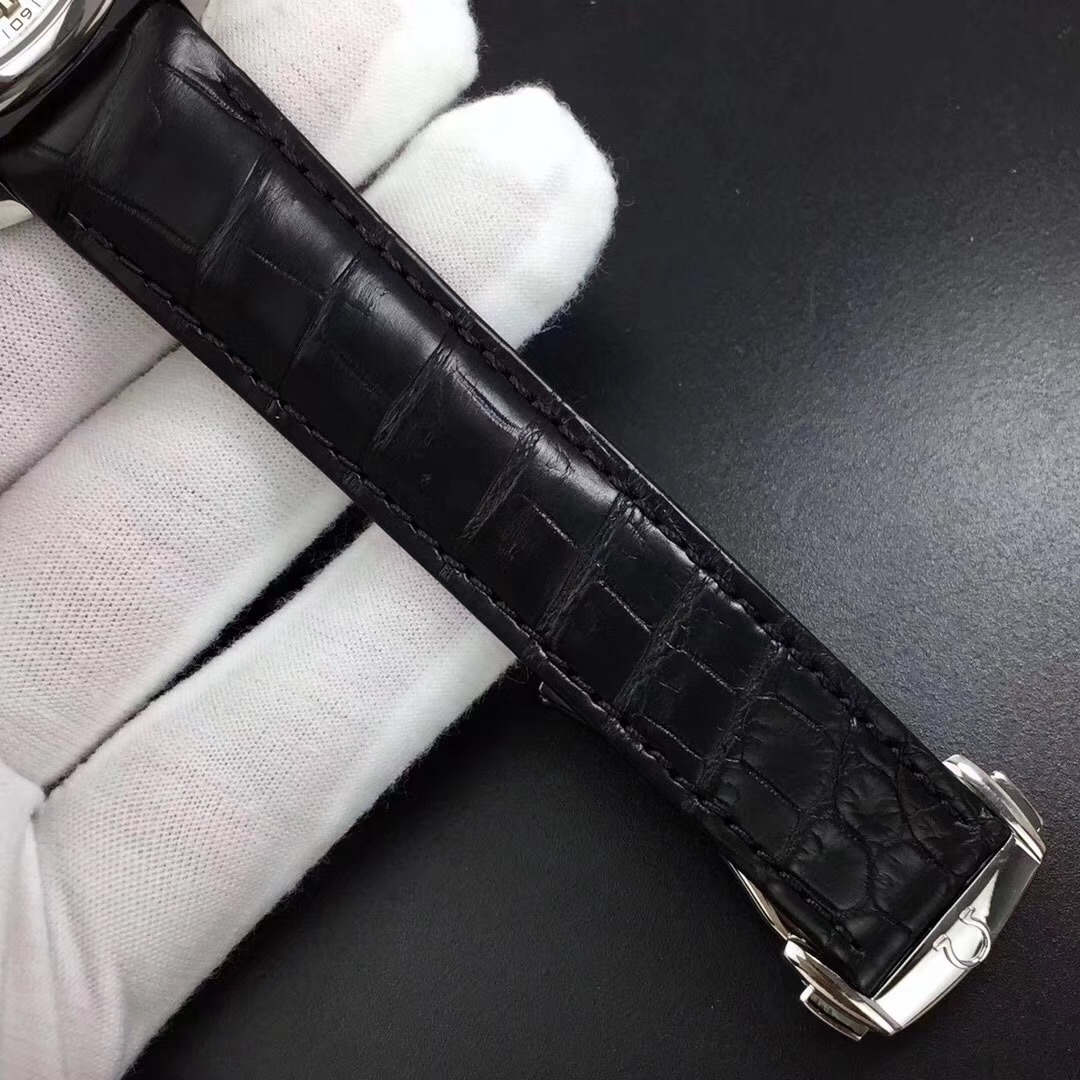 Yeni ürün incelemesi: VS Factory Omega De Ville Parlak Beyaz 8500 mekanizma 41 MM timsah derisi safir cam replika saat — 9. fotoğraf