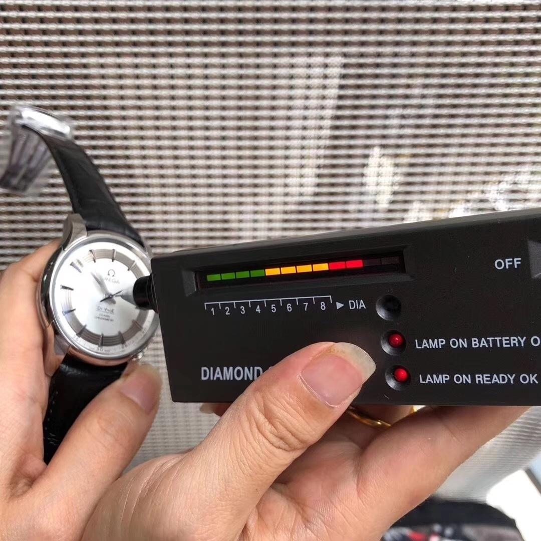 Yeni ürün incelemesi: VS Factory Omega De Ville Parlak Beyaz 8500 mekanizma 41 MM timsah derisi safir cam replika saat — 11. fotoğraf