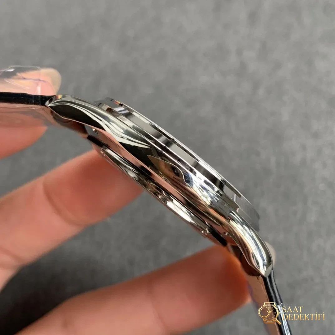 Yeni Ürün Raporu: YL Factory Jaeger-LeCoultre Palyaço 1378420 Master serisi tek parça mekanizmalı klasik saatin zayıf noktası nerede? - Makro Kadran ve İndeks İşçiliği