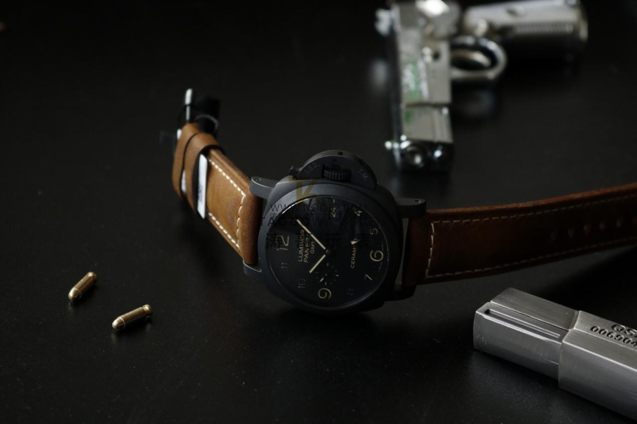 Yeni VS Factory Panerai PAM00441 V2 sürümünde 9001 mekanizmasının hangi noktaları geliştirildi? — 4. fotoğraf