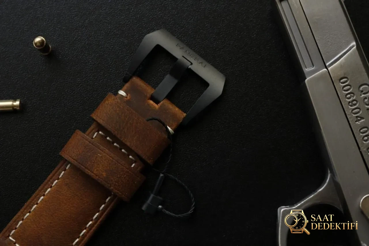 Yeni VS Factory Panerai PAM00441 V2 sürümünde 9001 mekanizmasının hangi noktaları geliştirildi? - Mekanizma Regülatör ve Sapma Ayar Bloğu