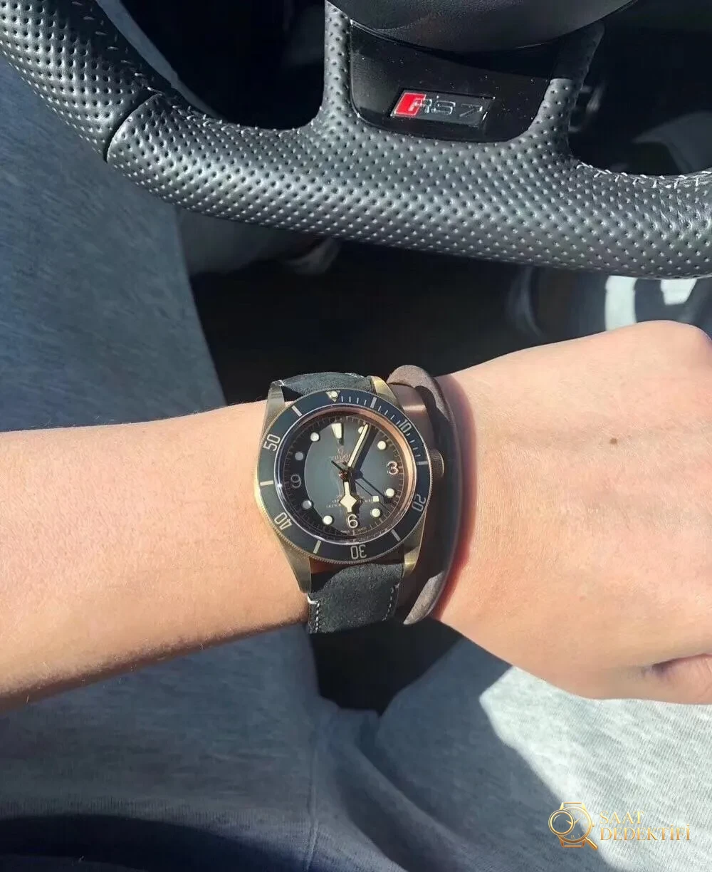 Yepyeni arduvaz grisi 2019 Beckham modeli XF Factory Tudor Black Bay Bronze M79250BA — küçük bronz kalkan kısa inceleme - Kasa Çeliği ve Polisaj Kalitesi