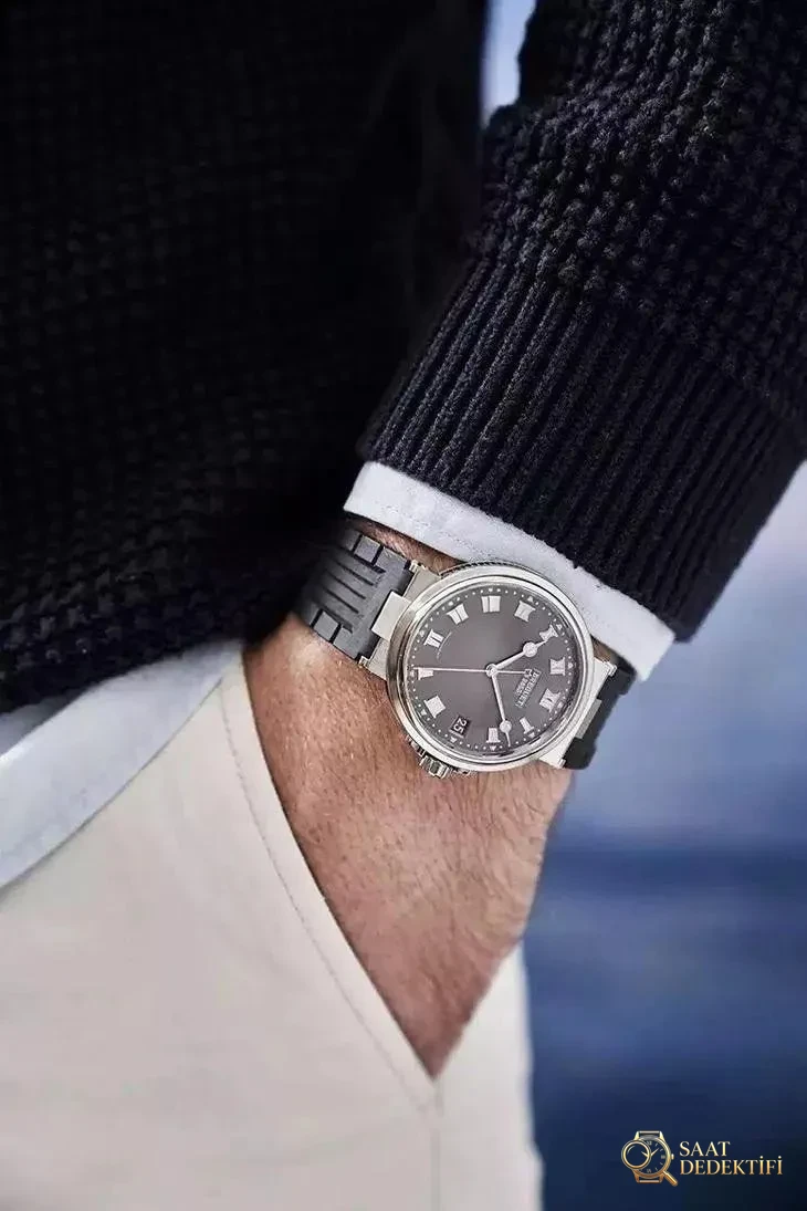 Breguet 5517 V9 Factory İncelemesi - Ön Görünüm ve Kasa Tasarımı